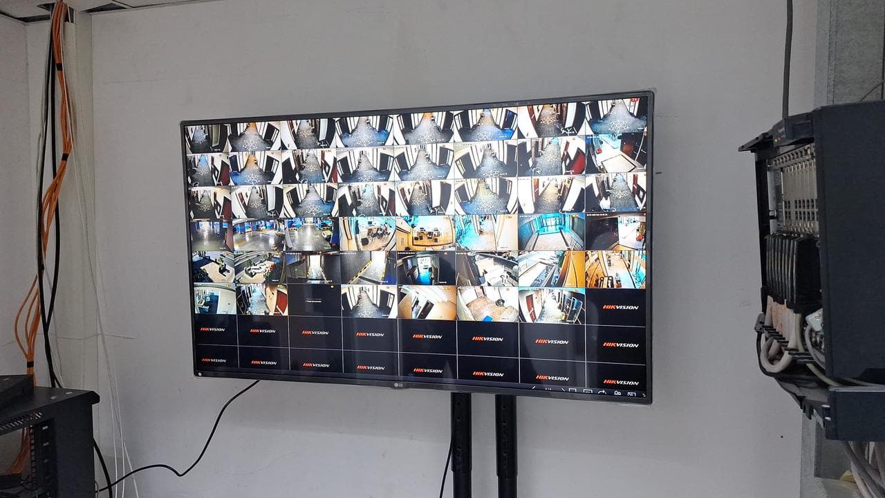 لوحة توزيع وأنظمة أمنية — Security Control Panel & Wiring