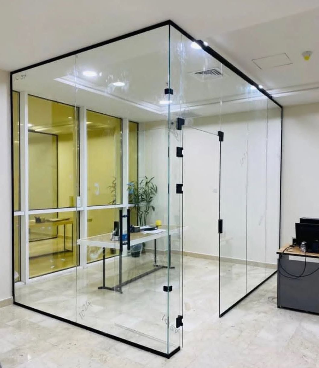 زجاج سكريت المكاتب الداخلية — 01