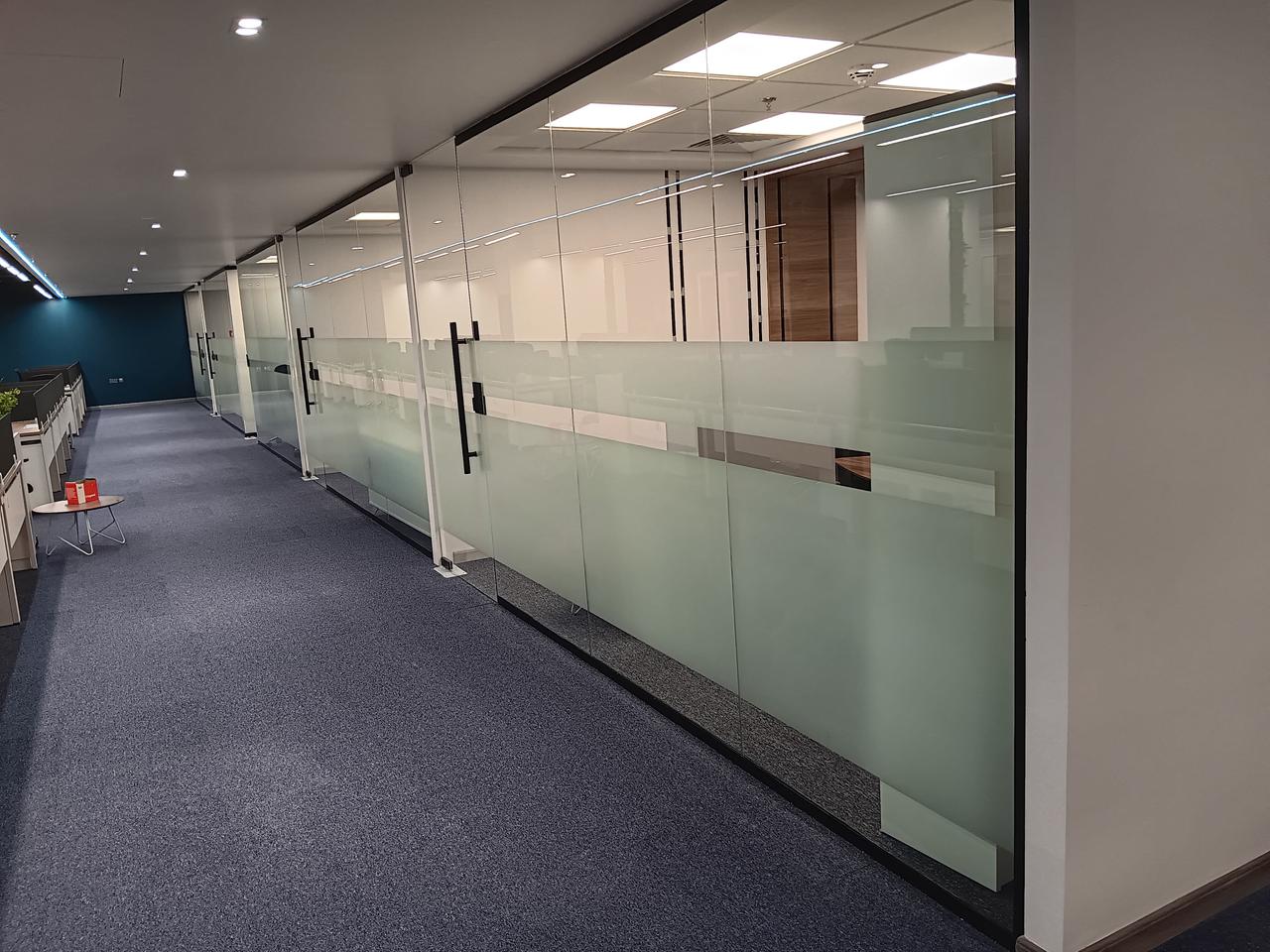 زجاج سكريت المكاتب الداخلية — 10