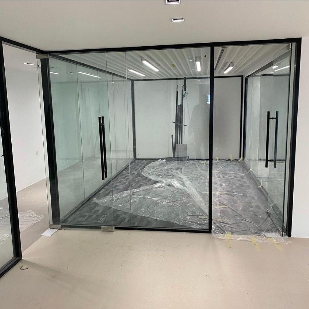 زجاج سكريت المكاتب الداخلية — 14