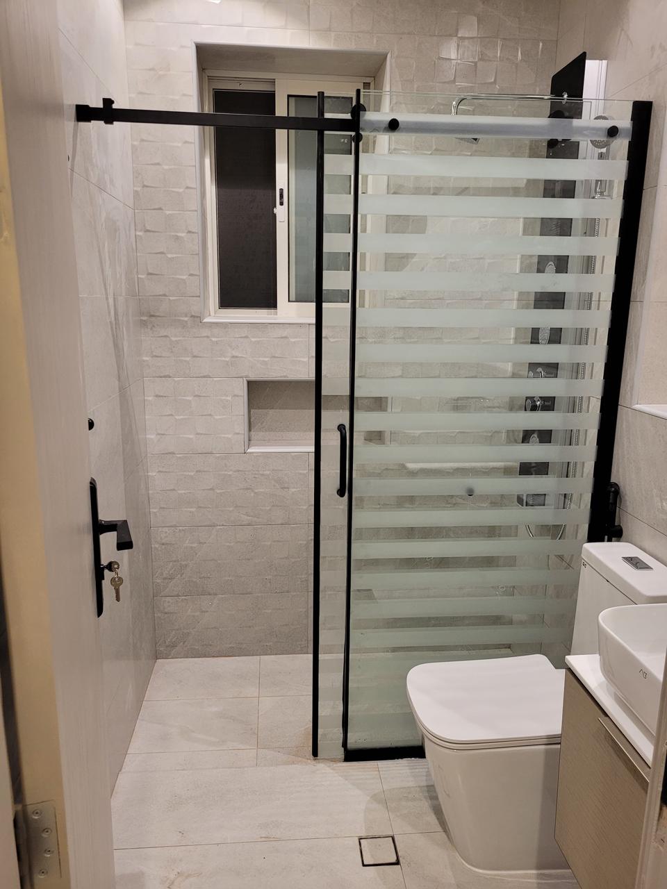 زجاج سكريت كبائن شاور الحمامات — 02