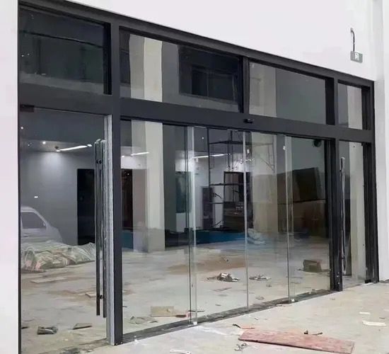 أبواب زجاج سكريت أوتوماتيكية — 03