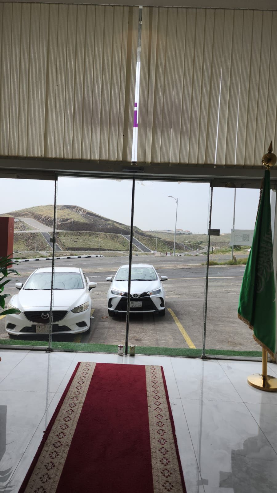 أبواب زجاج سكريت أوتوماتيكية — 05