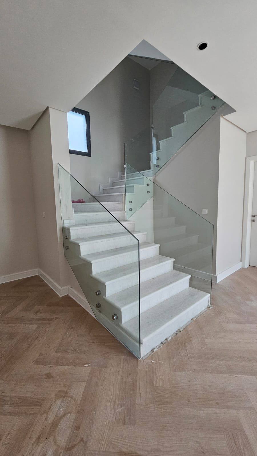 زجاج سكريت دربزين الدرج — 03