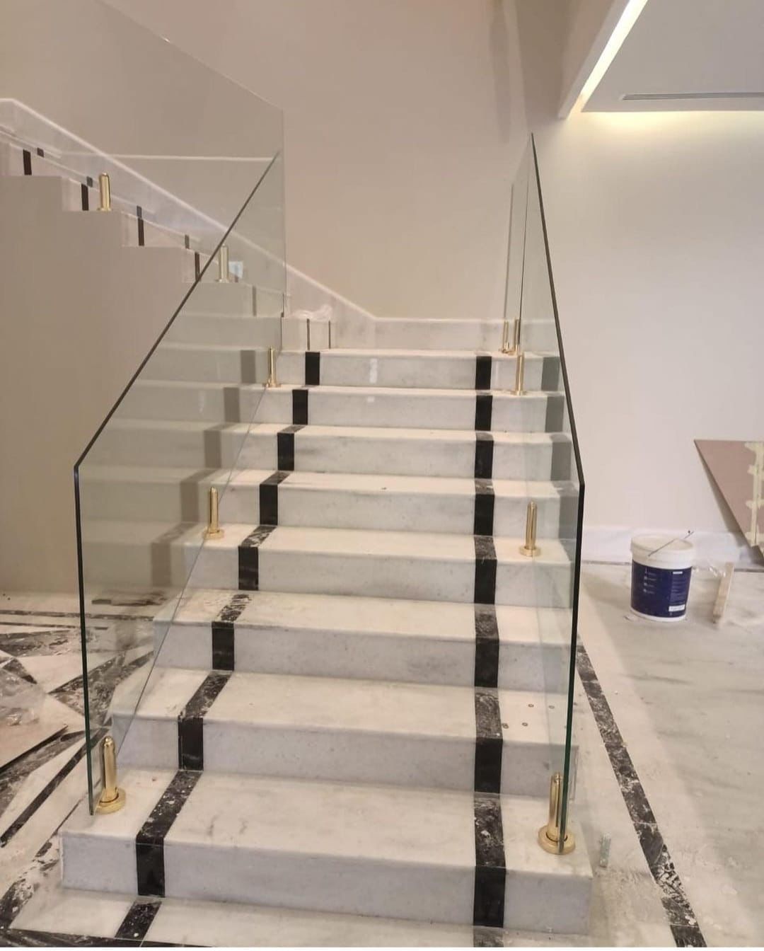 زجاج سكريت دربزين الدرج — 07